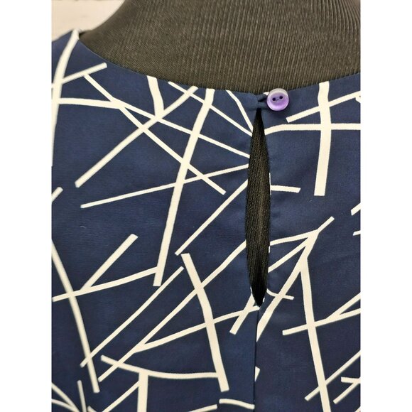 Notations Clothing Company Navy & White Abstract Pattern Blouse - Women's 24W‎ - Picture 7 of 10